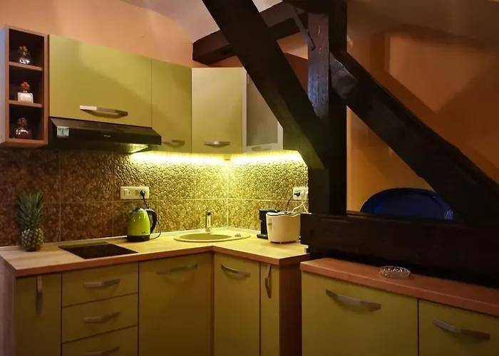 Cozy With Sea And Old Town View 아파트 *