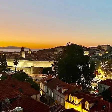 דירה Cozy With Sea And Old Town View