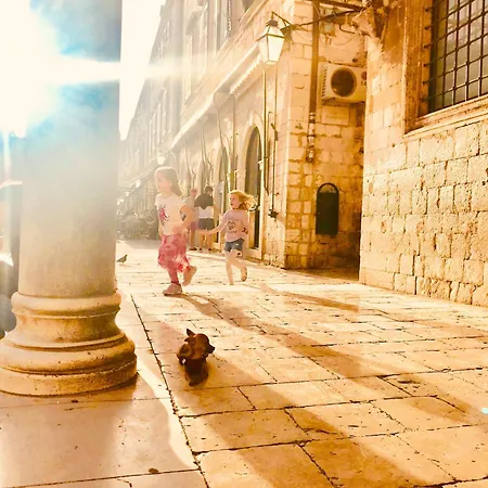 Cozy With Sea And Old Town View Appartamento Ragusa