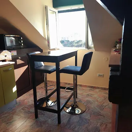 Apartamento Cozy With Sea And Old Town View