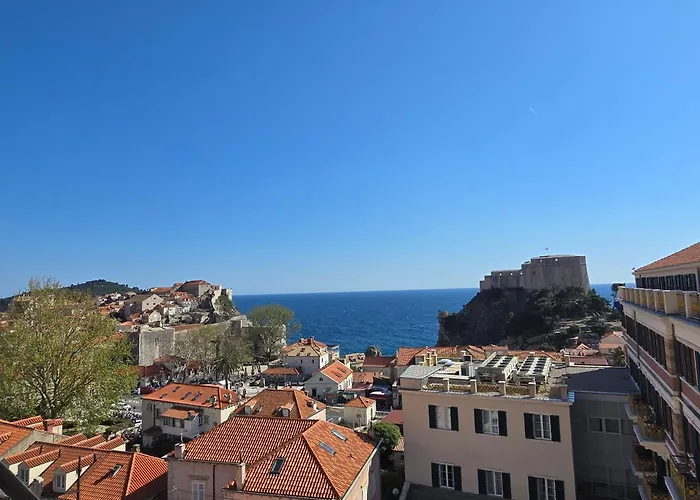 Apartamento Cozy With Sea And Old Town View