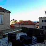 Cozy With Sea And Old Town View * Ντουμπρόβνικ